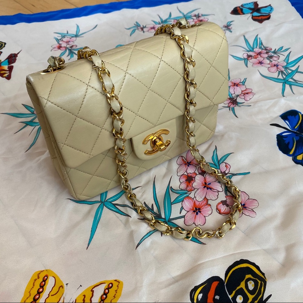 CHANEL Vintage beige Classic Mini Flap Bag!